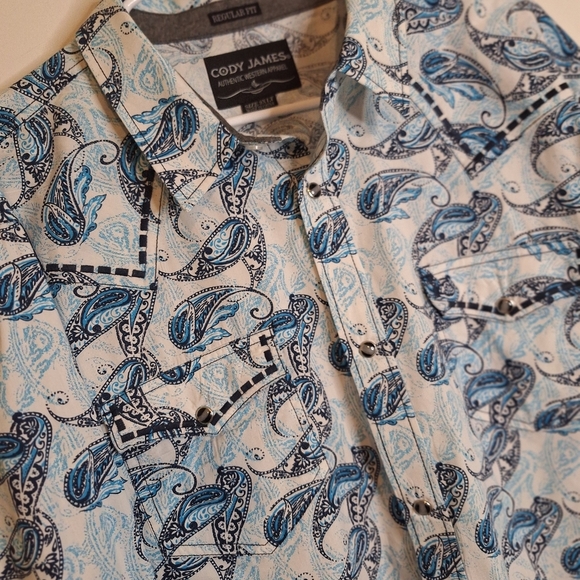 Cody JAMES Blue and White Patterned Shirt. SIZE 3XLT - Picture 3 of 6